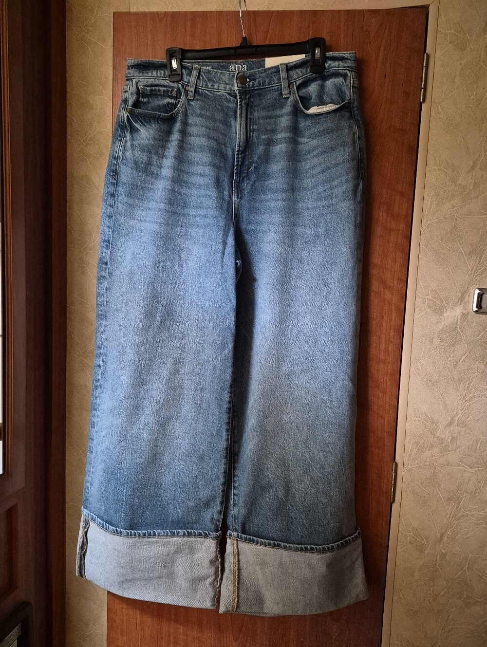 Nwt A.n.a High Rise Wide Leg Cuffed Jeans